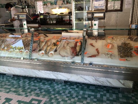 Fischladen Fischladen